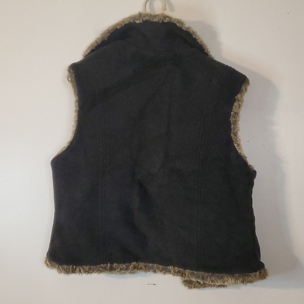 Fjall Wool Blend Faux Fur Vest Womens Size Med Reversible Fuzzy Qarm - Picture 7 of 10
